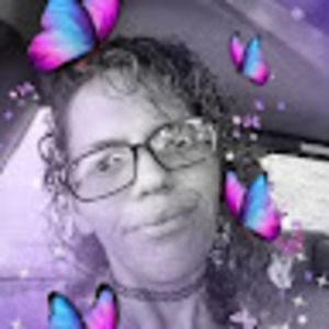 Meet your Posher, Yvette